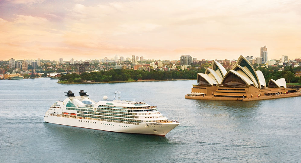 Seabourn Odyssey in Sydney Harbor